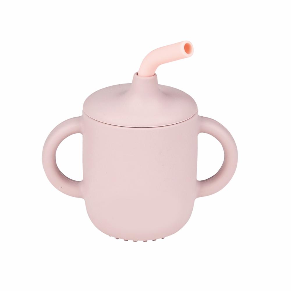 Nattou Muki pillillä