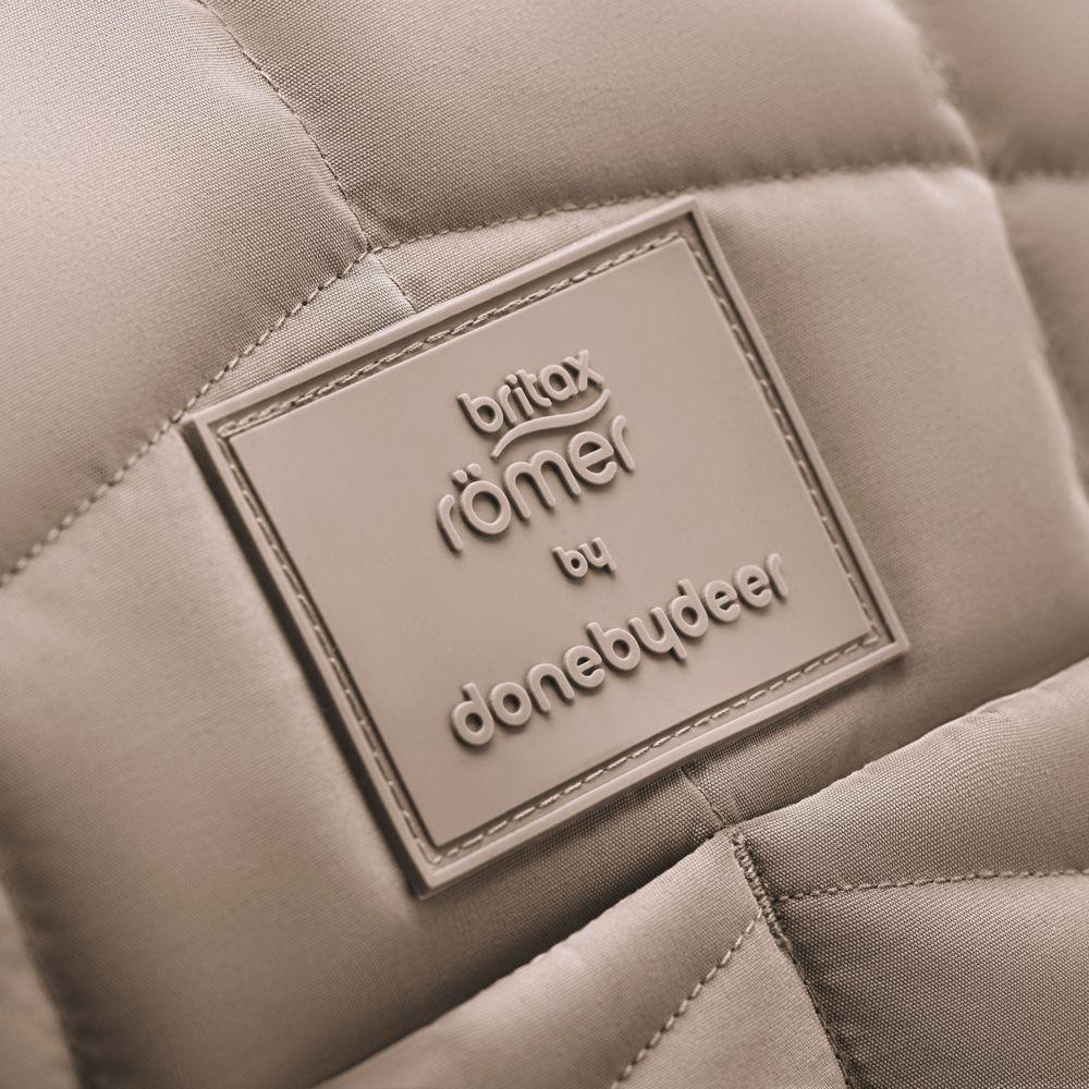 Britax Hoitolaukku x Done By Deer - Teak