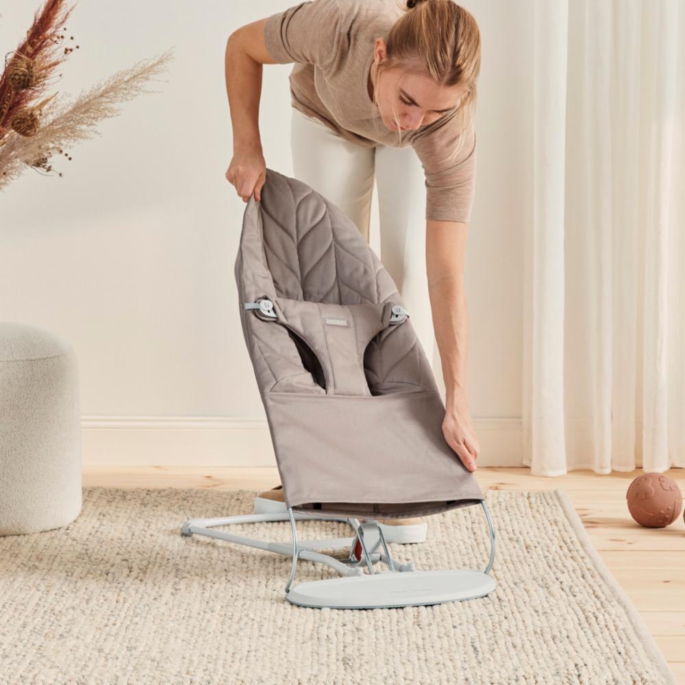 Baby Björn Babysitteri Bliss - Petal Q Sand Grey