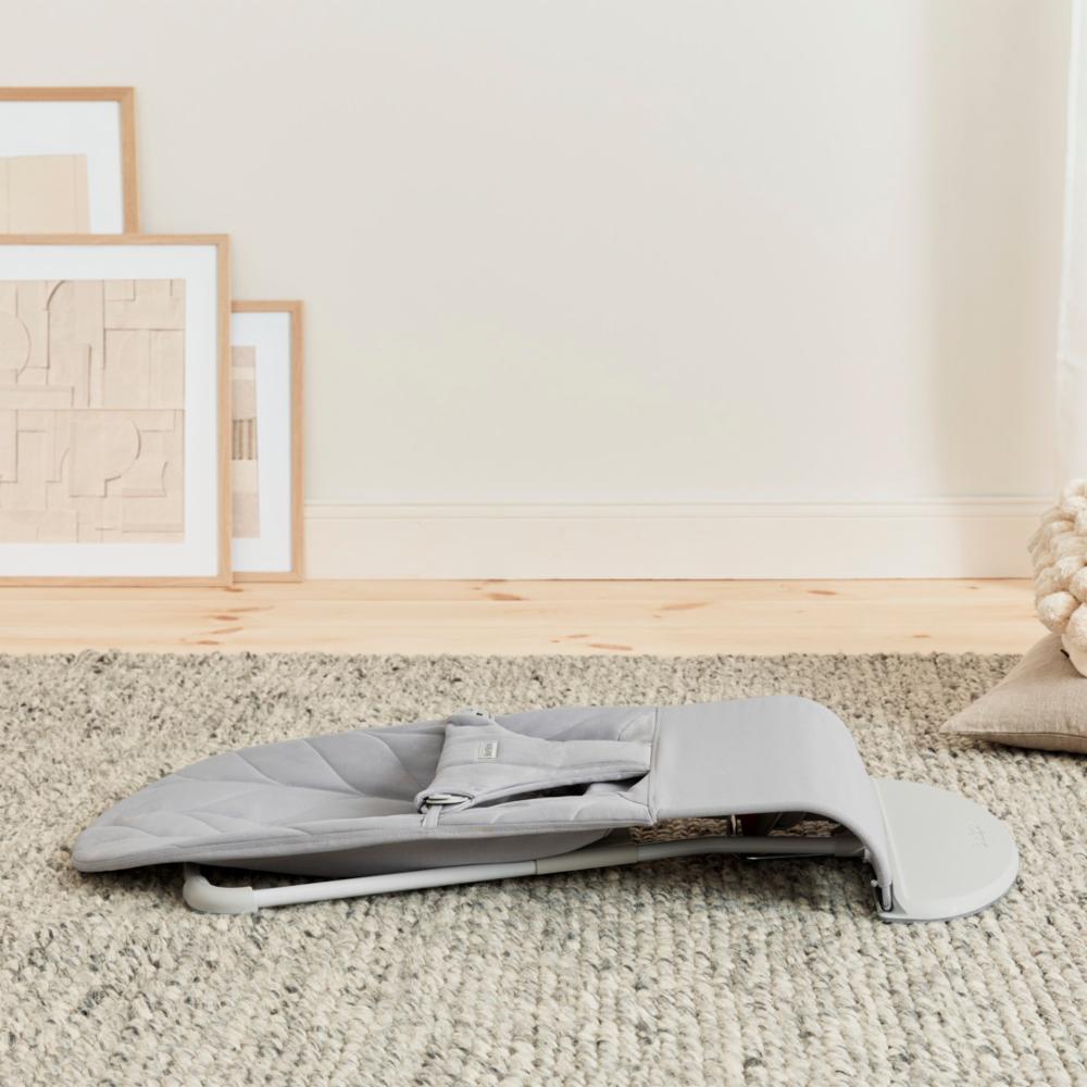 Baby Björn Bouncer Bliss - Petal Q Light Grey