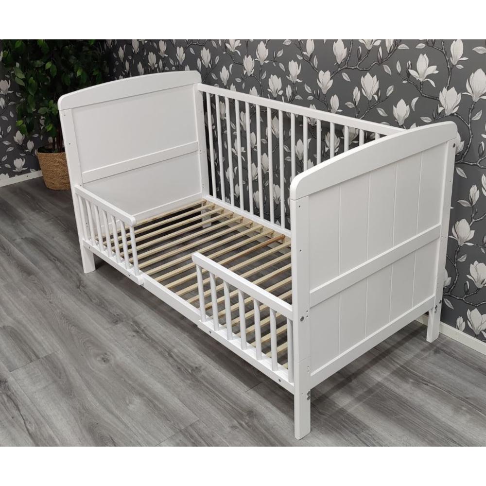 Mateo Pinnasänky 140x70cm + Juniorlaita - Valkoinen