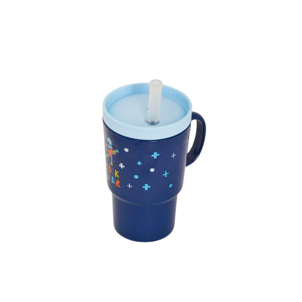 Emma Lasten muki pillillä