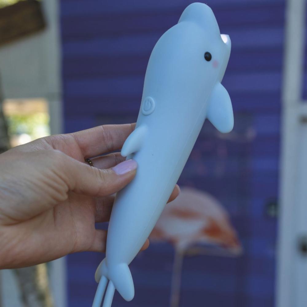 Rabbit&Friends Silikoninen Lasten Taskulamppu - Delfiini