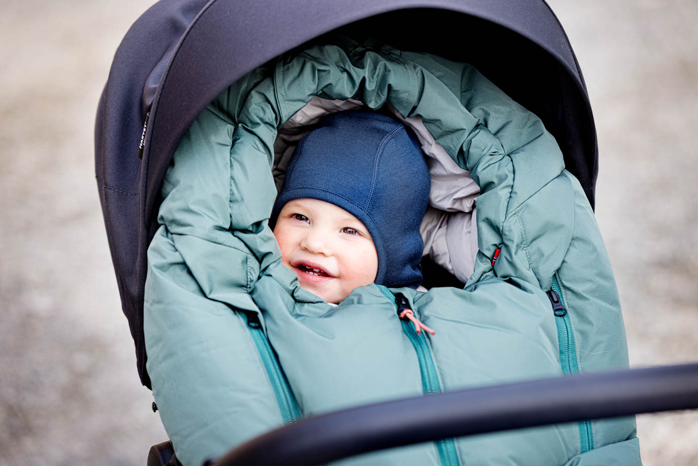Voksi lämpötilaopas auttaa valitsemaan lämpöpussin vauvalle - kylmään talveen käy uusi Adventure North.