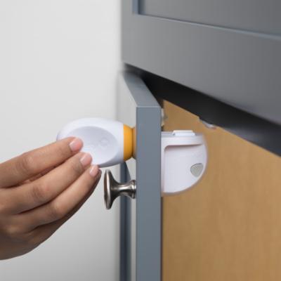 Safety 1st Magneettinen lapsilukko Valkoinen